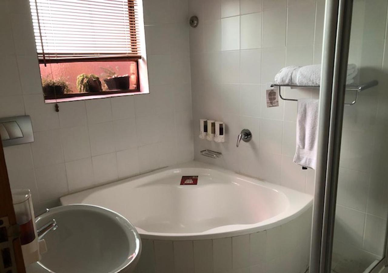 A La Martha'S Air-Port Guest House Port Elizabeth Eksteriør billede